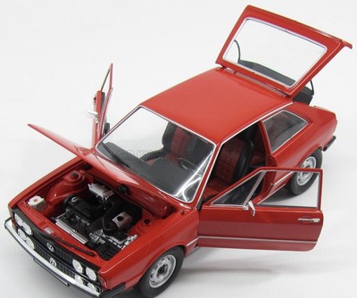 MEGA RARE VW SCIROCCO MARK 1 1.6 GTI 1974 INDIANA RED COUPE 1:18 REVELL 08920