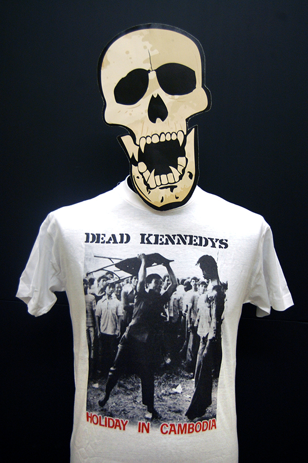 Dead Kennedys Holiday in Cambodia Tシャツ $_57.JPG?set_id=880000500F