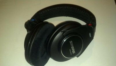 Shure SRH840 Professional Monitoring Headphones BRAND NEW