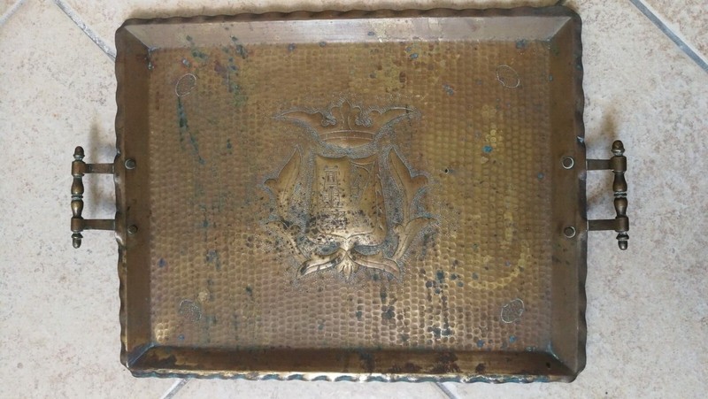 Rare Plateau Basque En Cuivre MartelÃ© - Armoiries - Zazpiak Bat