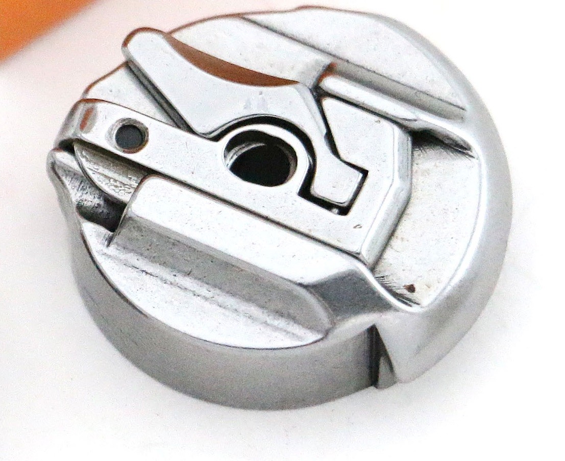 Singer Featherweight  Bobbin Case (#45750) .Models 221, 222, 301