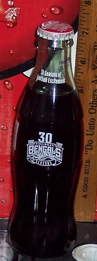 1997 CINCINNATI BENGALS 30 SEASONS 1968 - 1997 8 OUNCE GLASS 1997 CINCINNATI BENGALS 30 SEASONS 1968 - 1997 8 OUNCE GLASS