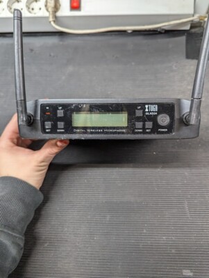 Récepteur De Microphone Sans Fil Numérique XTUGA GLXD24 - Utilisé En Bon État