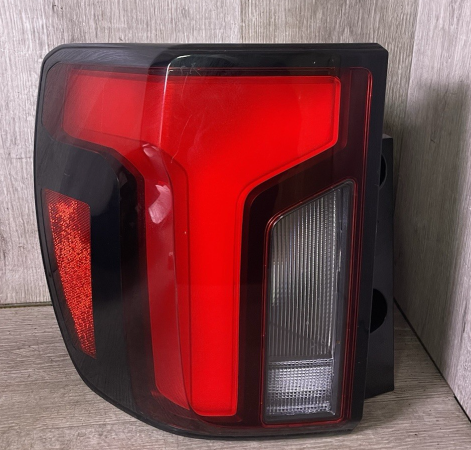 2025-2026 HONDA PASSPORT LH DRIVER SIDE TAILLIGHT OEM