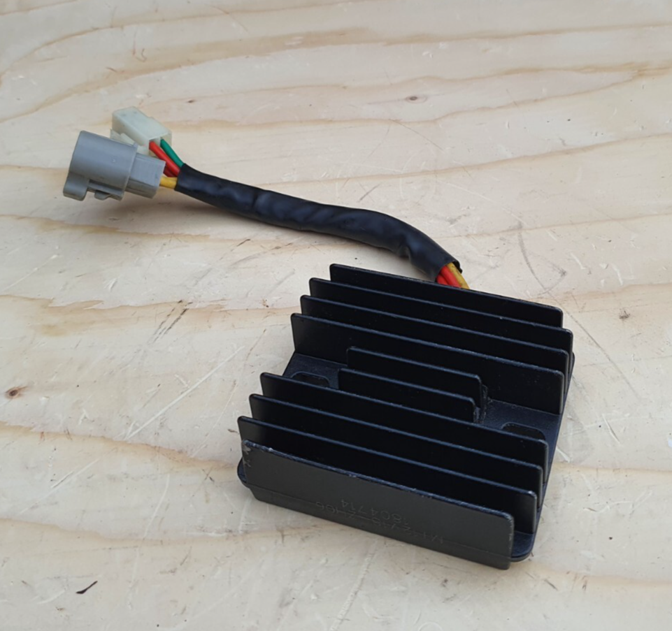 (D) BENDA BD250 NC250 REGULADOR BENDA250CC MT12V18-ZH06 Voltage Regulator