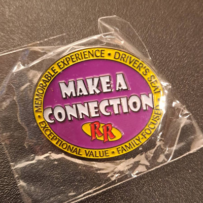 Red Robin ''Make A Connection'' Lapel Pin