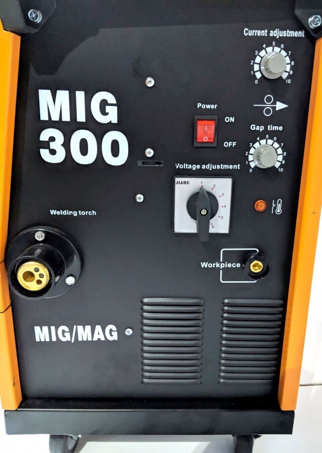 300 mig welder us snap mac in Coalisland, County Tyrone Gumtree