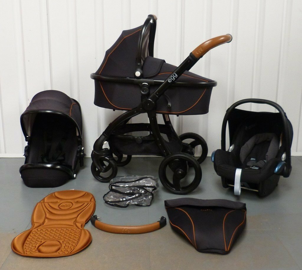egg Travel System espresso great condition in Denton, Manchester