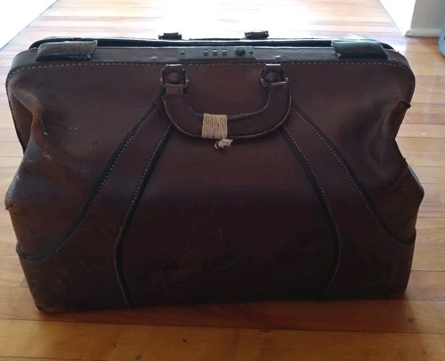 Large Antique Brown Leather Doctors Bag Eveleigh Baggage Distressed