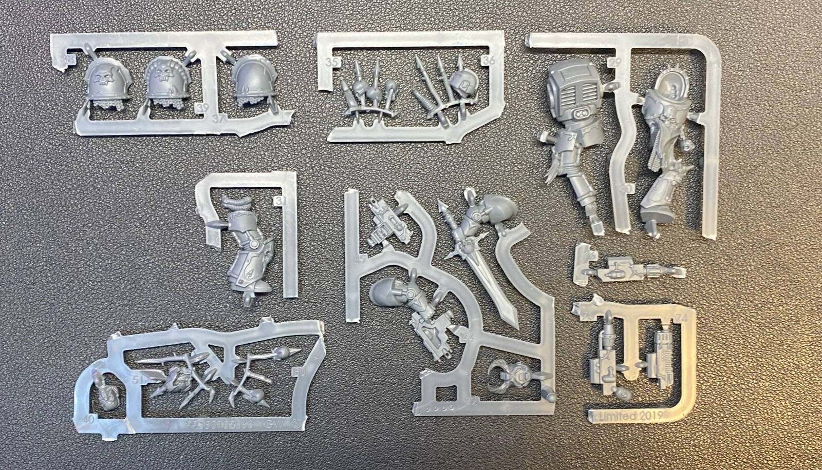 Chaos Terminator Champion Chaos Space Marines Multipart
