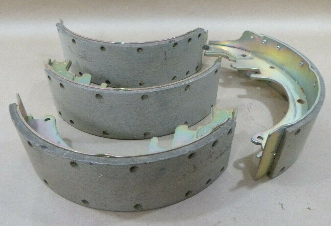 USGI Brake Shoe Set GM 355888 372379 R452 CUCV M1008 M1010 , 2530-01-140-6144 USGI Brake Shoe Set GM 355888 372379 R452 CUCV M1008 M1010 , 2530-01-140-6144