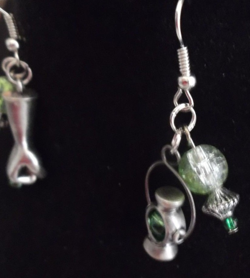 GREEN LANTERN INSPIRED DANGLE EARRING handmade        A01-23