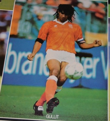 RARE VINTAGE WORLD CUP '94 FLAG COLLAGE SOCCER POSTER: VALDERRAMA, BAGGIO, KEANE