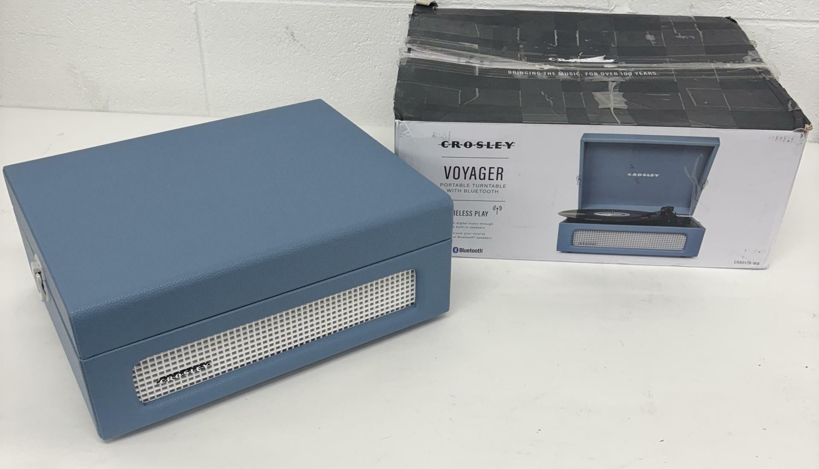 Crosley Voyager Vintage Portable Vinyl Record Player Turntable