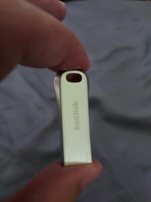 Foto dell'oggetto di un acquirente verificato