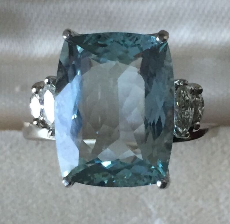 Estate Natural Vvs Blue 6.5 Carat Aquamarine & Diamond 14k Gold Engagement Ring
