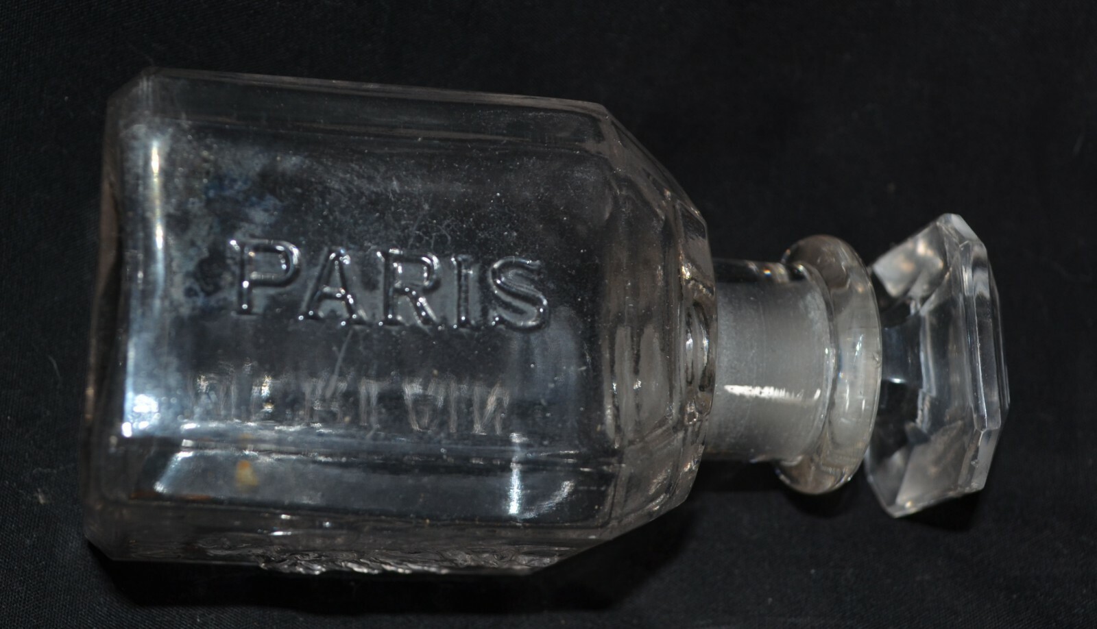 Vintage Guerlain Paris Depose Perfume Bottle w/ Stopper Embossed Logo