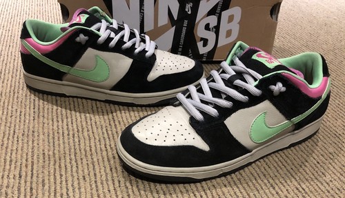 靴 Nike SB Dunk Low Pro Sub Zero 304292-048 Nike SB Dunk Low Pro Sub Zero 304292-048 - メルカリ