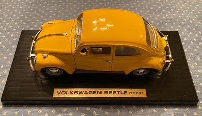 フォルクスワーゲン　ビートル　1／18 (ロードタフ　ダイキャストカー)1967 ダイキャストカー【ROAD LEGENDS 1/18】フォルクスワーゲン