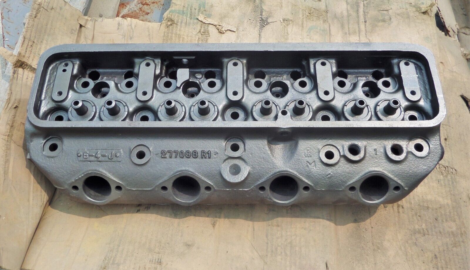 International D264 Cylinder Head - 277098 R1 | eBay International D264 Cylinder Head - 277098 R1 | eBay