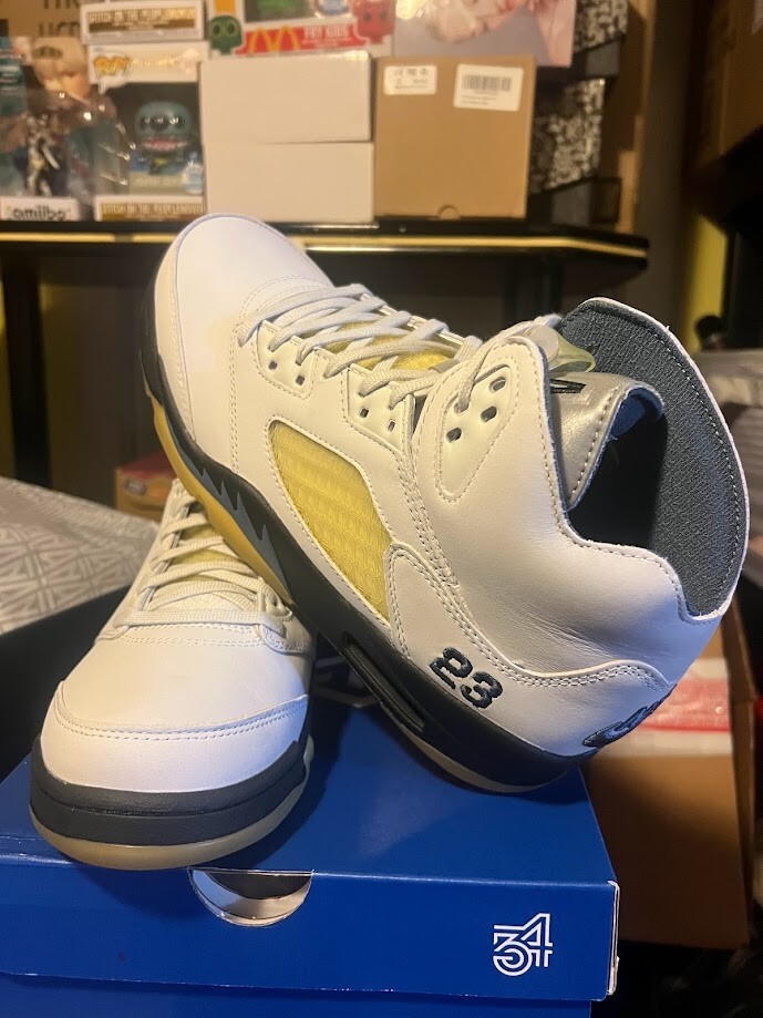 Pre-owned Jordan Women's A Ma Maniére X Air  V "dawn" - Us 11w/9.5m Fz5758-004 In White