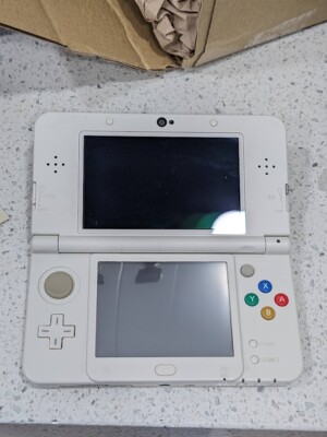 USED Japanese New Nintendo 3DS WHITE only console KTR-001 USED Japanese New Nintendo 3DS WHITE only console KTR-001
