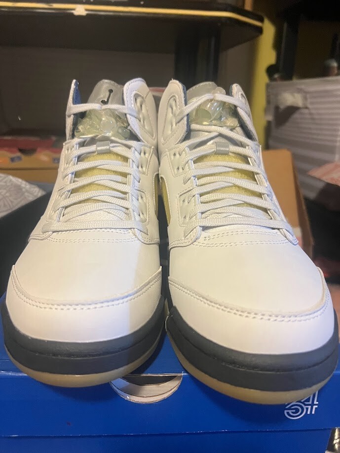 Pre-owned Jordan Women's A Ma Maniére X Air  V "dawn" - Us 11w/9.5m Fz5758-004 In White