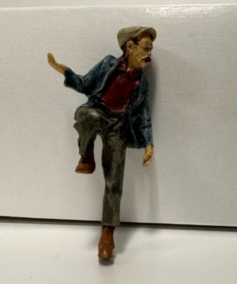 Just Plain Folk # 2001 G Scale Train Figure Hobo Standing In Box Car Diorama NEW