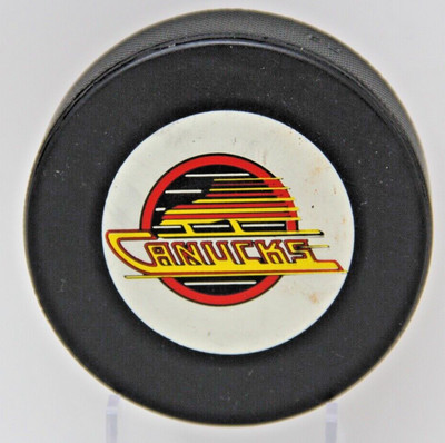 VANCOUVER CANUCKS NHL GT SLUG OFFICIAL GAME PUCK JOHN A. ZIEGLER TRENCH VINTAGE