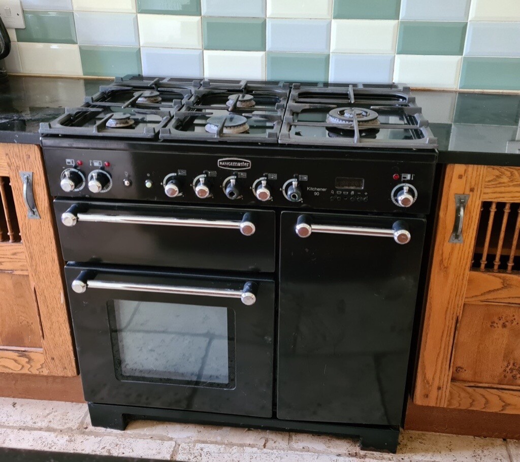 Rangemaster Kitchener 90 dual fuel range cooker in black. in Bicester