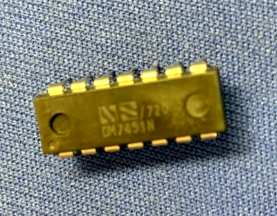 DM7451N NSC SN7451N VINTAGE 1977 14-PIN DIP OLD NS LOGO COLLECTIBLE QTY-1