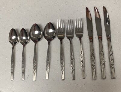 10 PCS WM A. ROGERS ONEIDA PREMIER STAINLESS SPANADA KNIVES DINNER FORKS, SPOONS