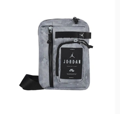 選べるカラー★Jordan Hesi Crossbody Bag 3Lクロスボディバッグ Jordan Hesi Crossbody Crossbody Bag (3L). Nike JP