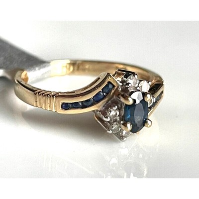 14k YELLOW GOLD  SAPPHIRE  RING SIZE 6.25 SKY