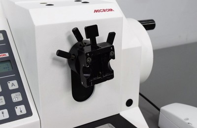 Title: Microm HM355 S Rotary Motorized Microtome w/ Foot Switch