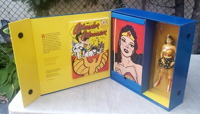 Near Mint 2001 Golden Age Wonder Woman Masterpiece Edition  Box Set + Comic #1 