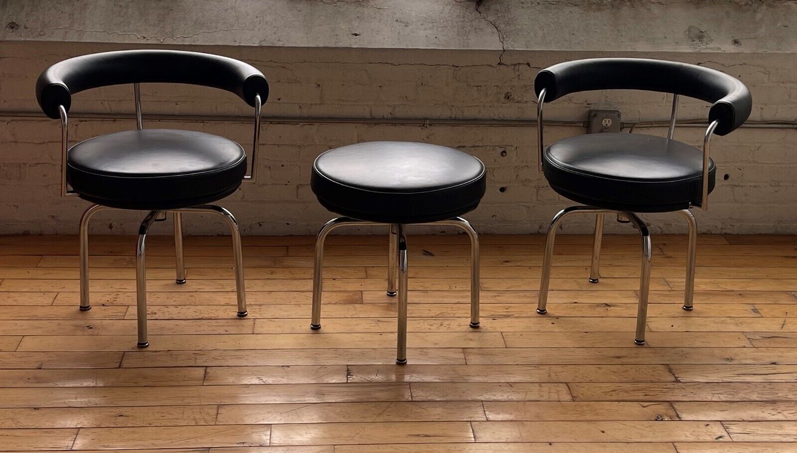 CASSINA | Charlotte Perriand | LC7 Swivel Chairs & LC8 Stool CASSINA | Charlotte Perriand | LC7 Swivel Chairs & LC8 Stool