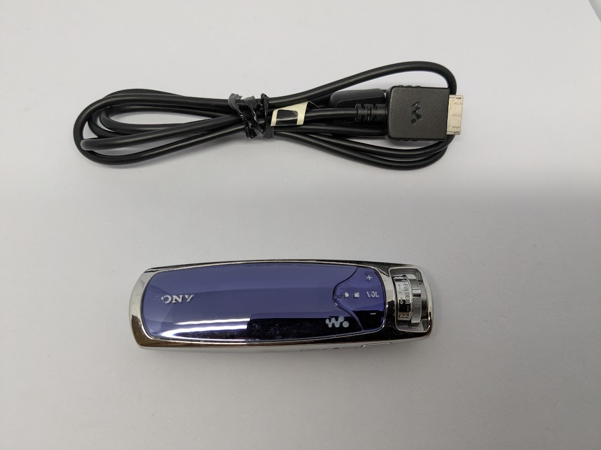 sony walkman NW-S705F ジャンク品 SONY NW-S705F Digital Music Player WALKMAN 2GB Blue Used F/S