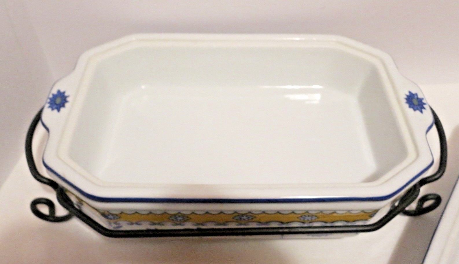 Cook Street Mutiserve 3 Serving & Baking Dishes + Wrought Iron Stand & Lid