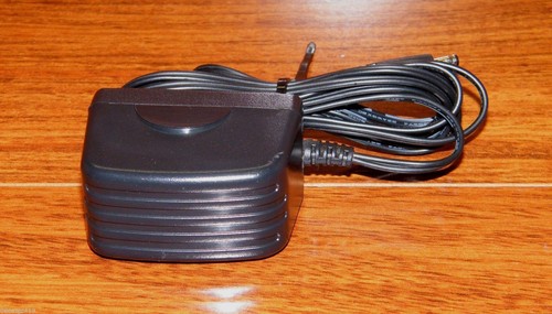 CS-LOK810SL Batteria 1500mAh Li-Polymer Compatibile Con Logitech Keyboard K810 Illuminated - Sostituisce 533-000114