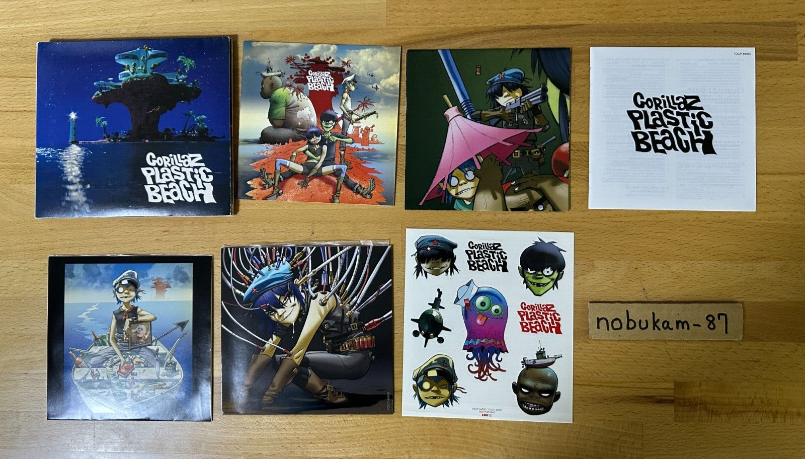 Gorillaz Plastic Beach Limited Edition Japan CD+DVD,Sticker
