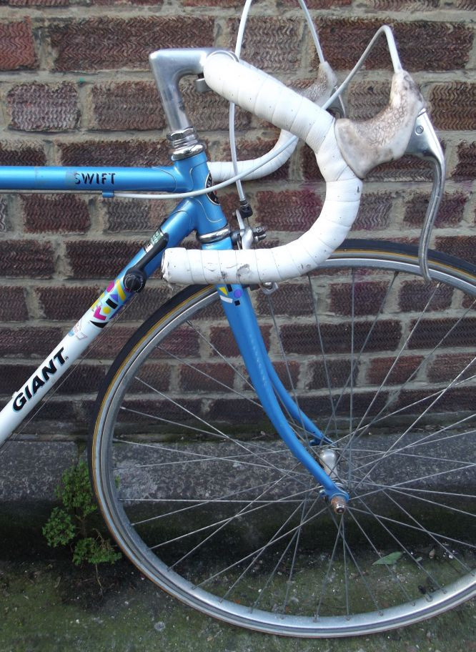 Vintage road bike GIANT with classic steel frame size 20inch /50cm