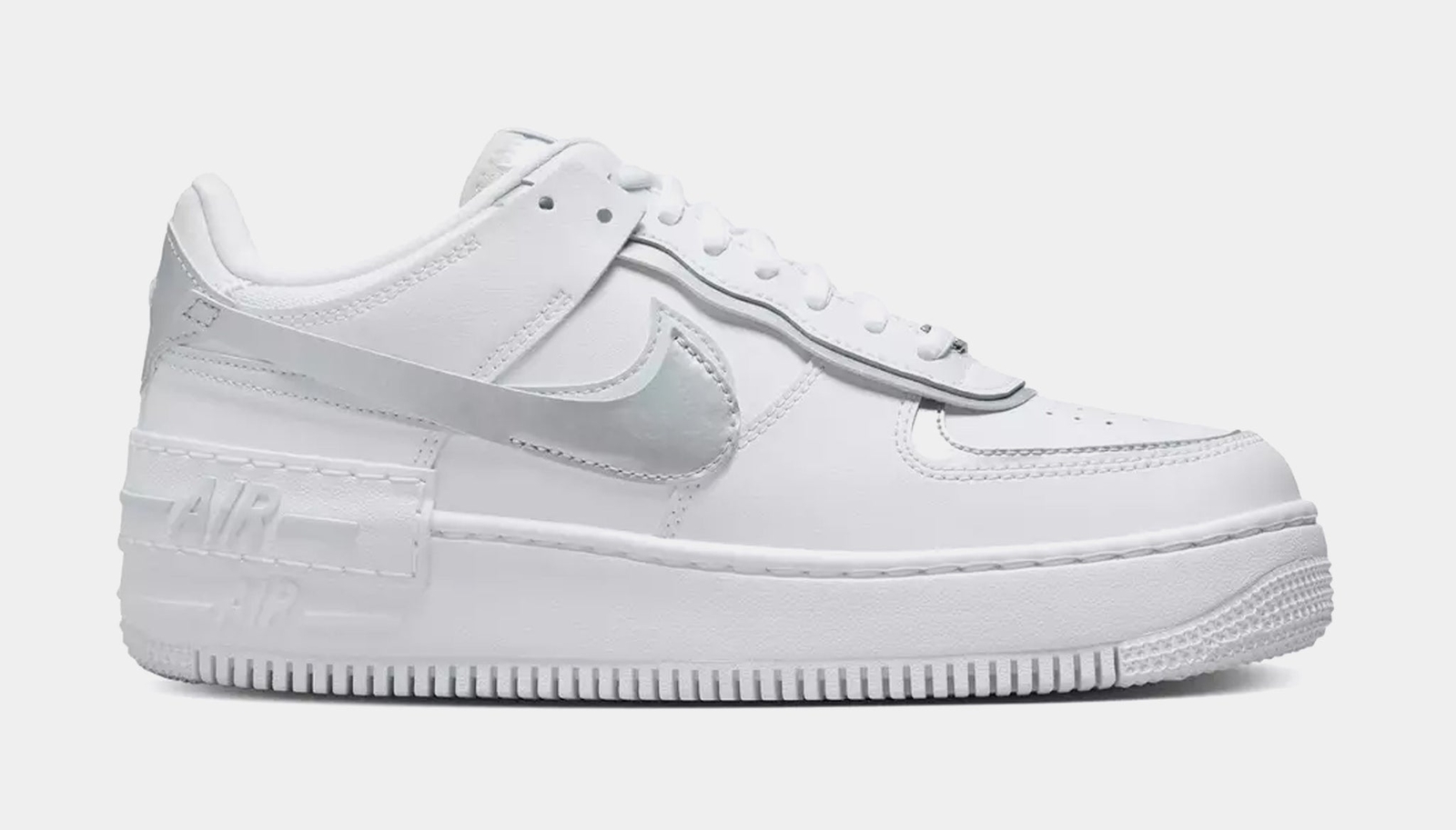 Nike Air Force 1 ホワイト 9 (女性用) Amazon | [ナイキ] エア フォース 1 LE J AIR FORCE 1 LE