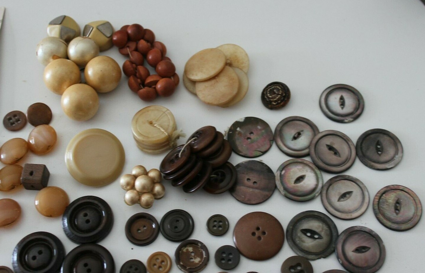 Lot Vintage Brown & Tan Glass Buttons  Inv. #163