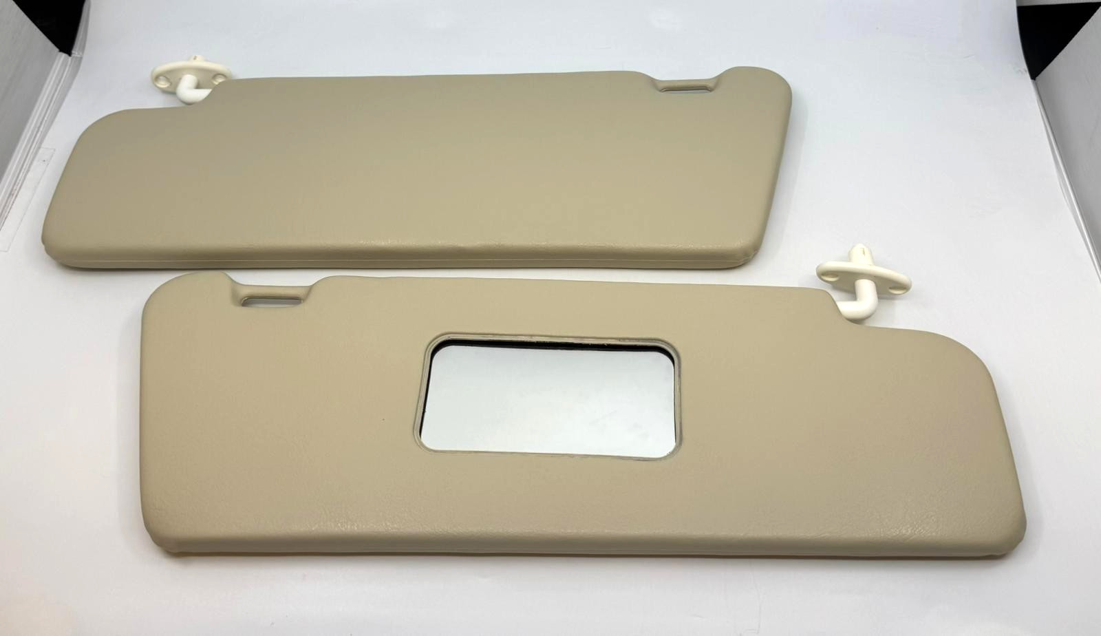Sunvisors Set Pair For Mercedes W124 / W201 1984-1995 2 pcs Left Right Cream