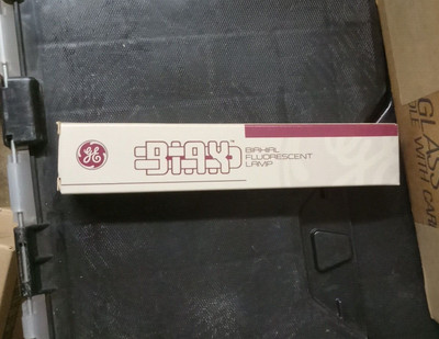 GE Biax S 13W F13BX/SPX27 Tube Compact Fluorescent Lamp 14650. New