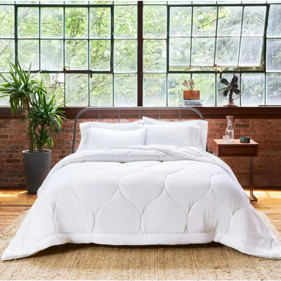 NEW! Buffy Cloud Comforter Full Queen White 300 Thread Count $195 msrp G25-2