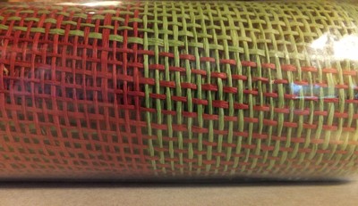 RED & GREEN PLAID DECORATIVE MESH ROLL 21
