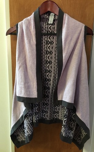 Girl’s Ivivva Lululemon Wrap With Attitude Sweater Vest Medium NEW