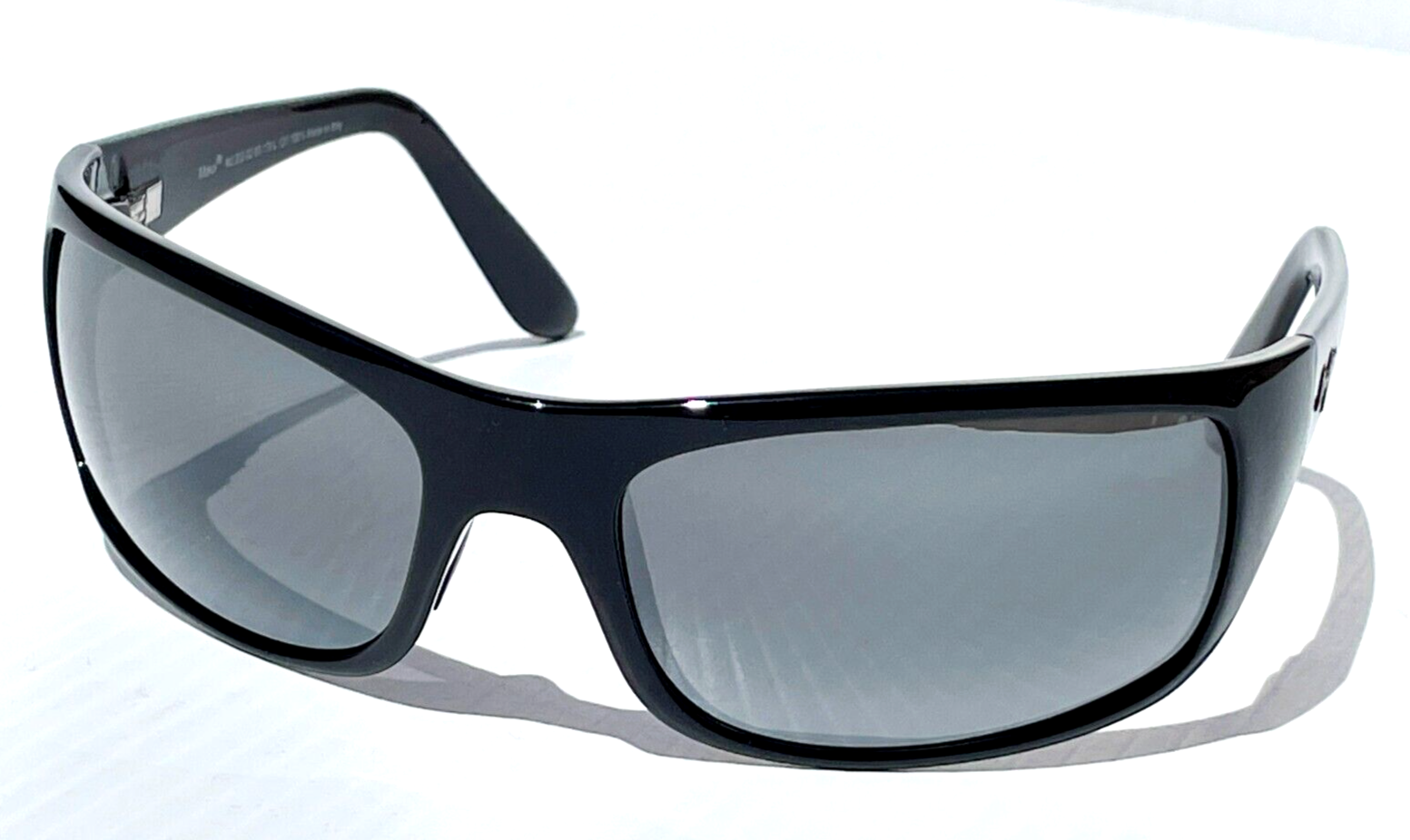 Pre-owned Maui Jim Peahi Gloss Black Polarized Grey Glass Lens Sunglass 202-02 In Gray